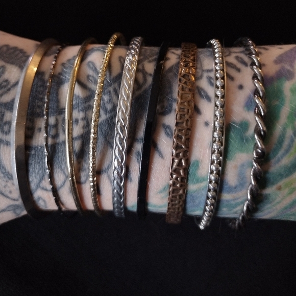 Mixed Metal Bangle Bracelet Set - Picture 4 of 5